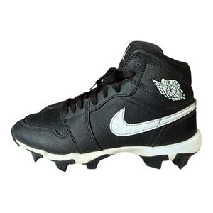 Air Jordan 1 GS Mid Cleats, Youth size 6 Baseball Football